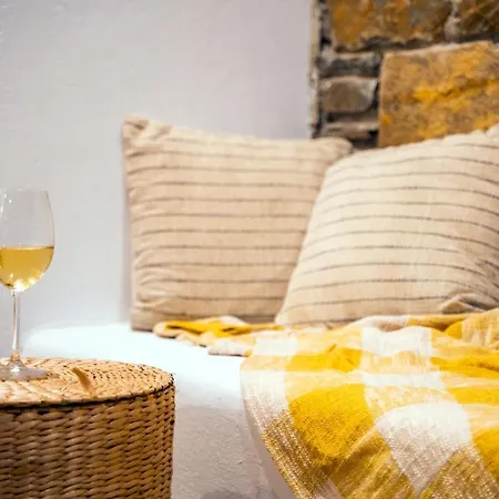 Cato Agro 2, Seafront With Private Pool וילה אפיארטיס