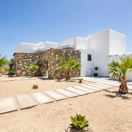 וילה Cato Agro 2, Seafront With Private Pool אפיארטיס