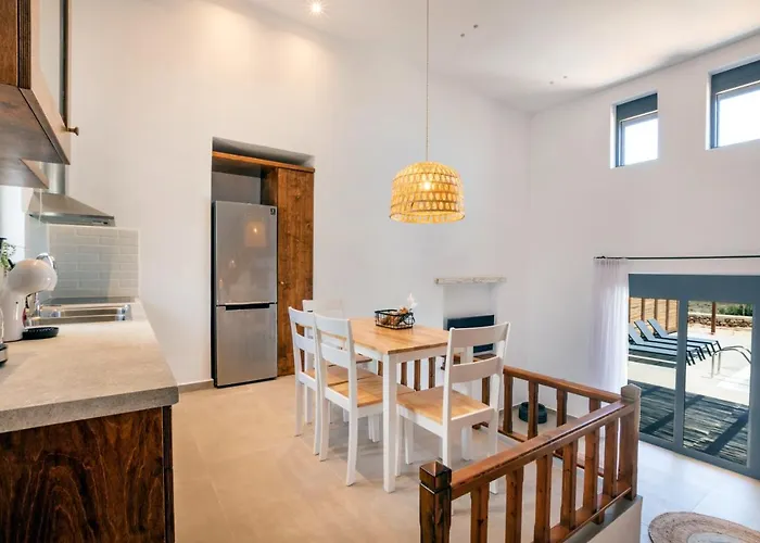 Cato Agro 2, Seafront With Private Pool Afiartis