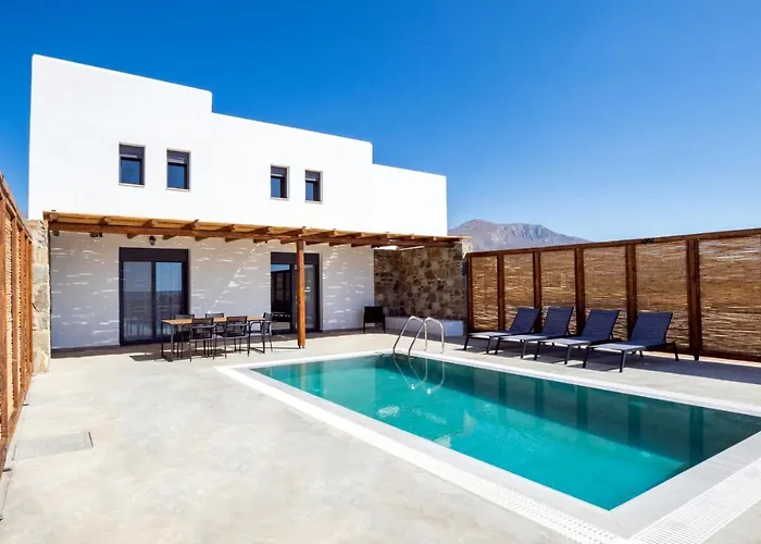 Cato Agro 2, Seafront With Private Pool فيلة *