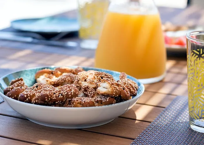 Cato Agro 2, Seafront With Private Pool فيلة *