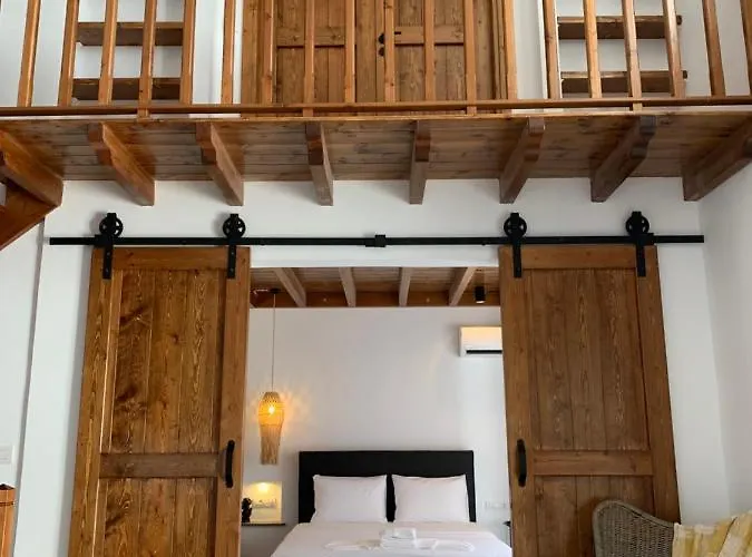 Cato Agro 2, Seafront With Private Pool فيلة Afiartis