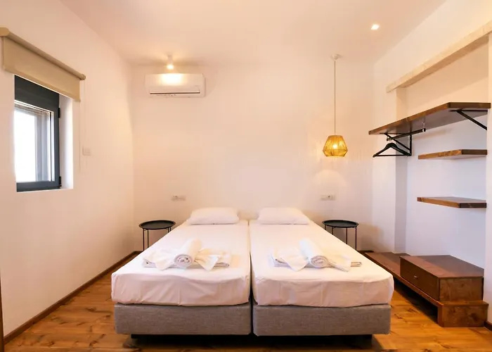 Cato Agro 2, Seafront With Private Pool فيلة *