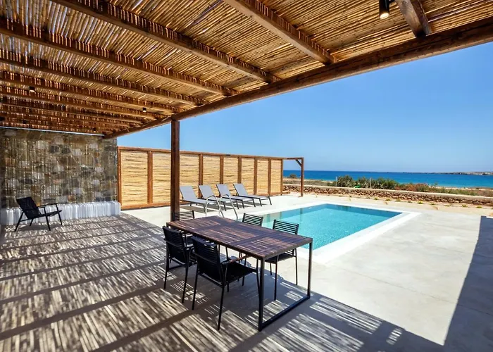 فيلة Cato Agro 2, Seafront With Private Pool Afiartis