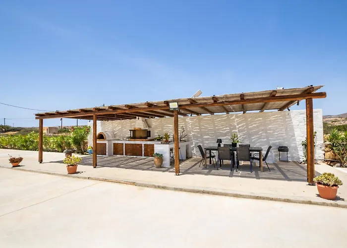 Cato Agro 2, Seafront With Private Pool *